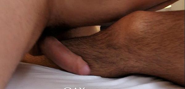  GayRoom Twink&039;s muscled BF oils and massages him